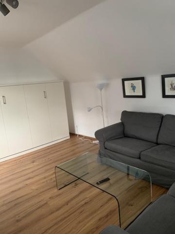 Zentrales Dachgeschossapartment In Leichligen Leichlingen Bagian luar foto